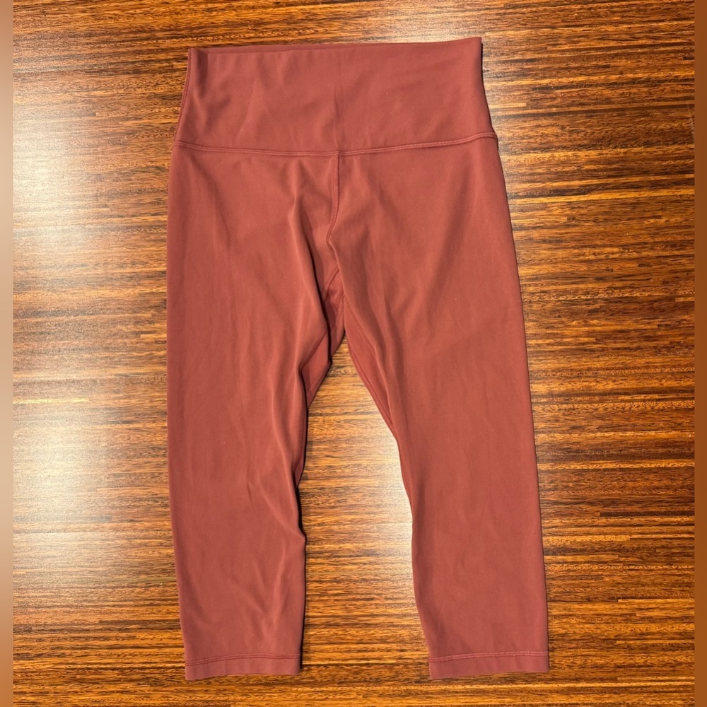 Lululemon Align High-Rise Crop Leggings 21" size 10 EUC
